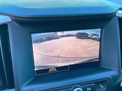 Used 2024 GMC Terrain SLE image 26