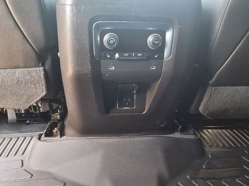 Used 2021 Chevrolet Tahoe High Country image 16