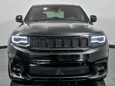 Used 2020 Jeep Grand Cherokee SRT w/ Trailer Tow Group IV AWD/4WD image 4
