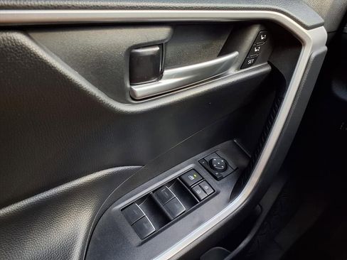 Used 2024 Toyota RAV4 XLE Premium image 22