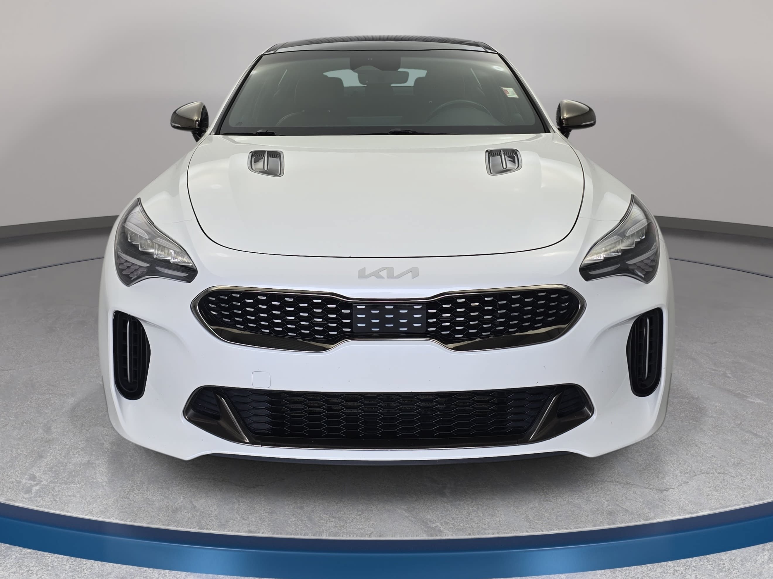 Used 2023 Kia Stinger GT-Line w/ Sun & Sound Package RWD image 2