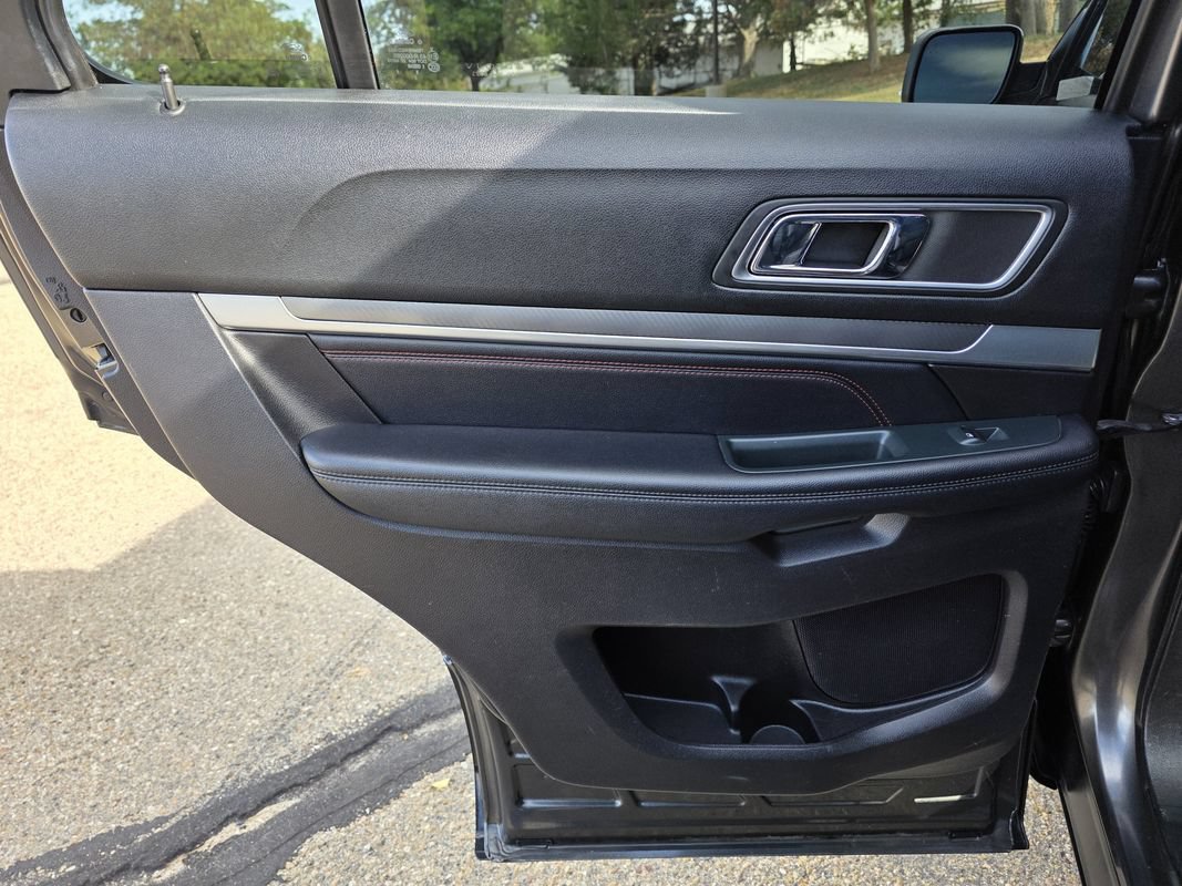 Used 2018 Ford Explorer Sport w/ Equipment Group 401A AWD/4WD image 16