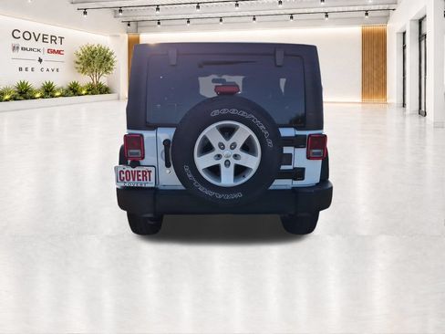 Used 2017 Jeep Wrangler Unlimited Sport w/ Quick Order Package 24S AWD/4WD image 11