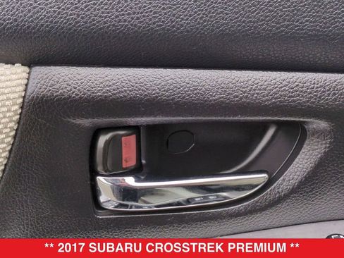 Used 2017 Subaru Crosstrek 2.0i Premium w/ Moonroof Package image 12