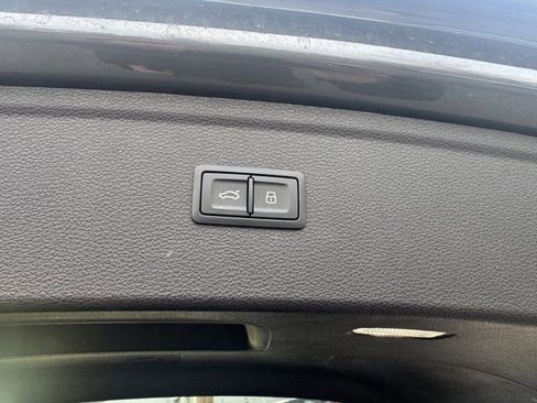 Certified 2024 Audi Q5 2.0T Prestige image 33