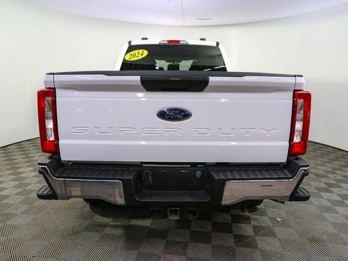 Used 2024 Ford F250 XLT w/ FX4 Off-Road Package image 10
