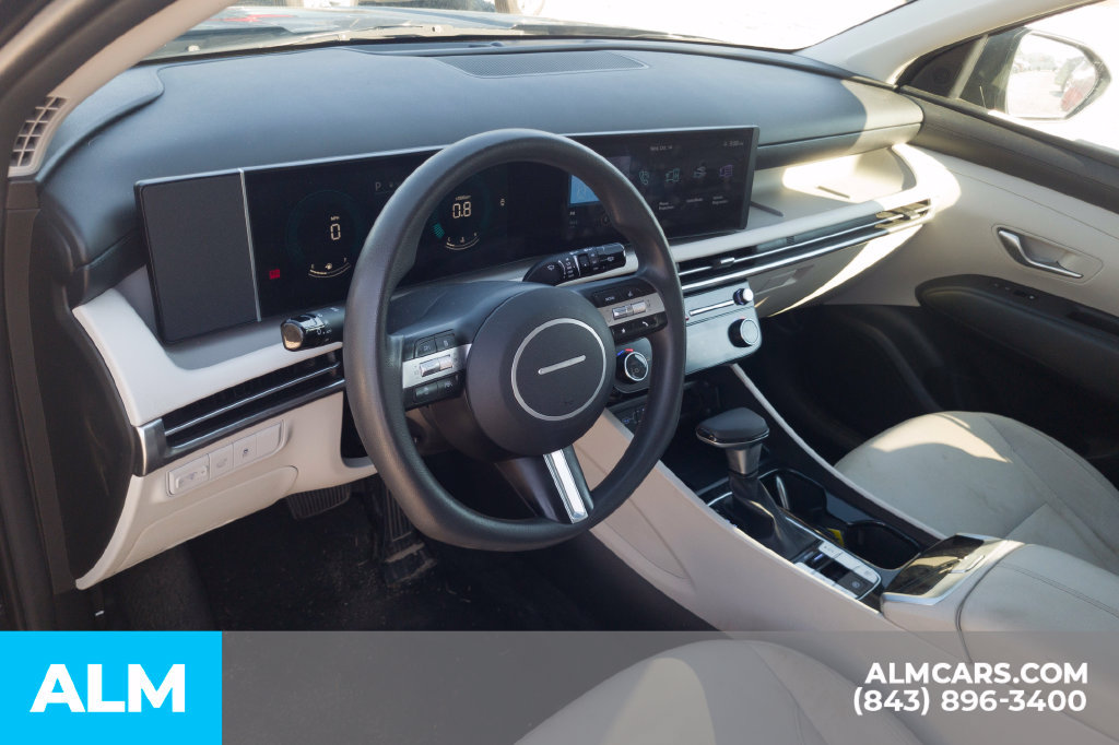 Used 2025 Hyundai Tucson SEL FWD image 5
