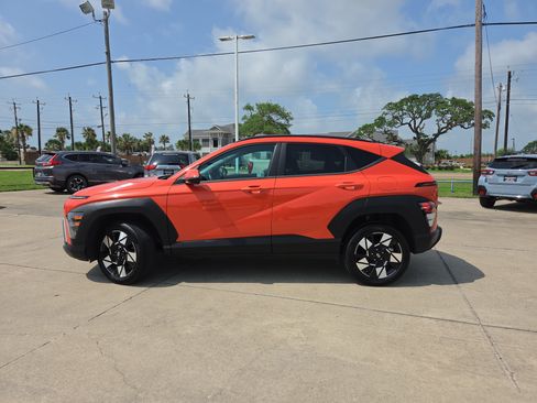 Used 2024 Hyundai Kona SEL AWD/4WD image 8