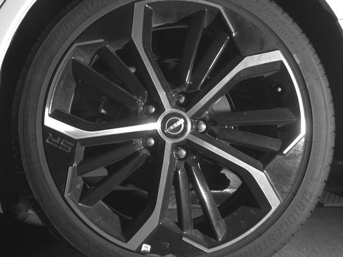 Used 2025 Nissan Altima 2.5 SR FWD image 14