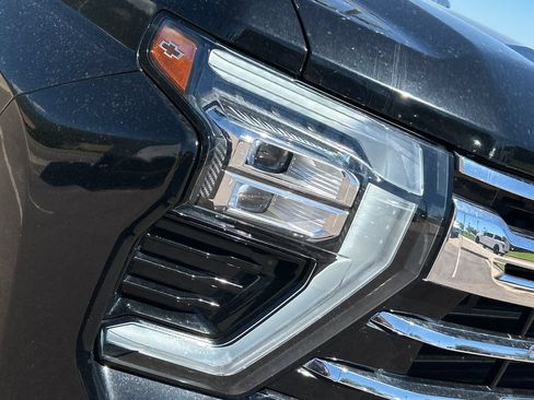 Used 2024 Chevrolet Silverado 2500 LTZ w/ LTZ Convenience Package AWD/4WD image 24