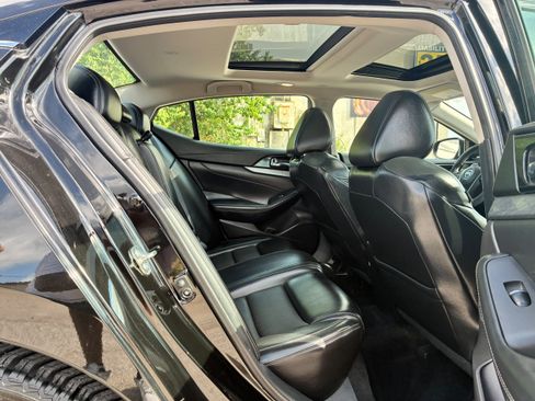 Used 2017 Nissan Maxima 3.5 SL FWD image 16
