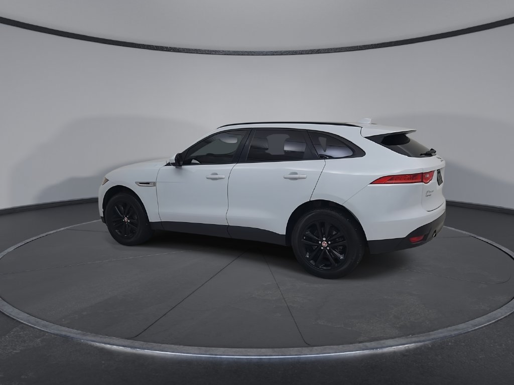 Used 2018 Jaguar F-PACE Premium AWD/4WD image 11