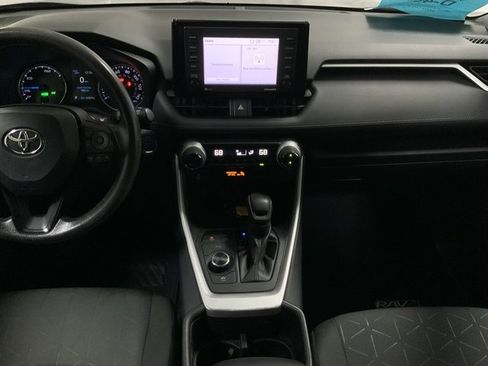 Used 2022 Toyota RAV4 XLE AWD/4WD image 23