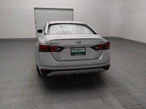 Used 2023 Nissan Altima 2.5 SV FWD image 6