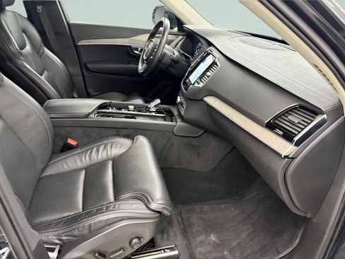 Used 2021 Volvo XC90 T8 Inscription w/ Advanced Package image 25