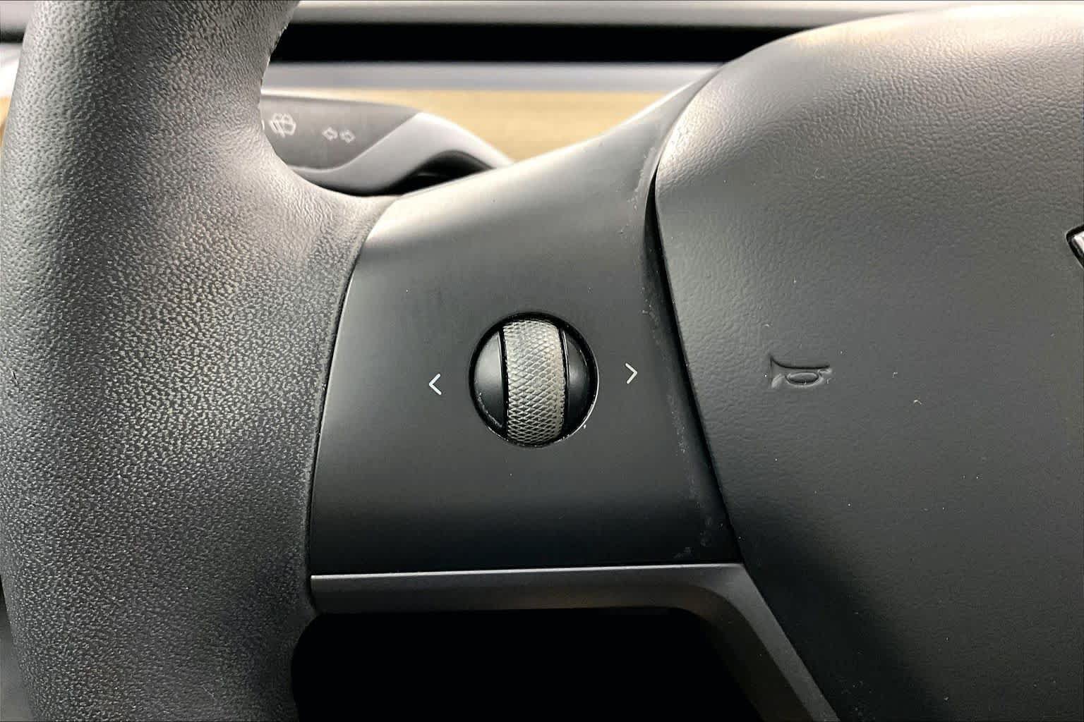 Used 2023 Tesla Model 3 Standard Range RWD image 23