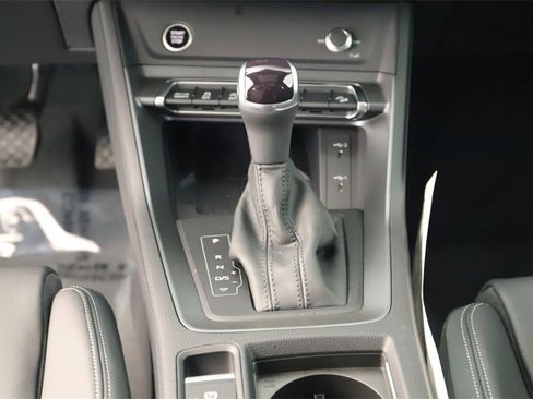 New 2025 Audi Q3 2.0T Premium image 21