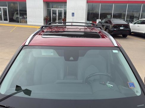 Used 2021 Toyota Highlander XLE image 8