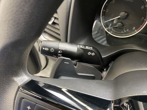 Used 2023 Nissan Rogue SV image 31