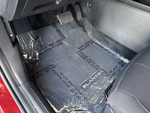 Used 2024 Hyundai Elantra SEL FWD image 16