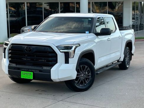 Used 2025 Toyota Tundra SR5 w/ SX Package RWD image 9