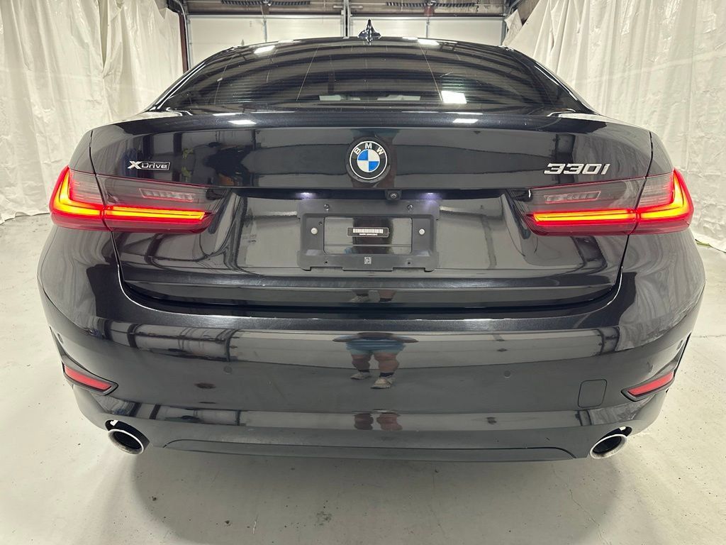 Used 2022 BMW 330i xDrive Sedan AWD/4WD image 6
