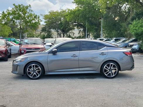 Certified 2024 Nissan Sentra SR FWD image 9
