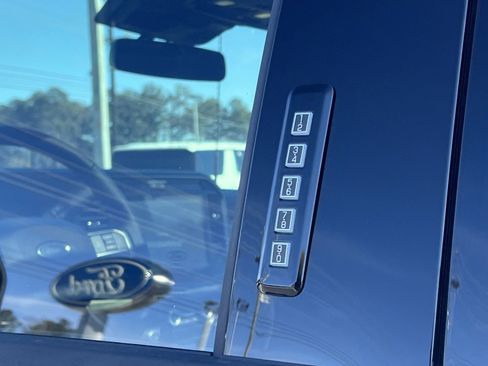 New 2026 Ford F250 Platinum image 32