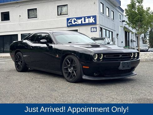 Used 2015 Dodge Challenger R/T Scat Pack w/ Leather Interior Group RWD image 1