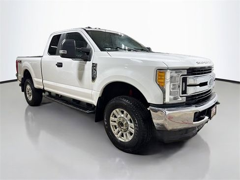 Used 2017 Ford F350 XL image 5