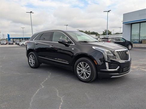 Used 2021 Cadillac XT5 Premium Luxury image 2