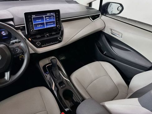 Used 2021 Toyota Corolla LE image 11