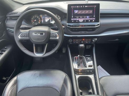 Used 2024 Jeep Compass Trailhawk image 13