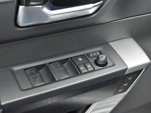 Used 2024 Toyota Tundra Platinum AWD/4WD image 9