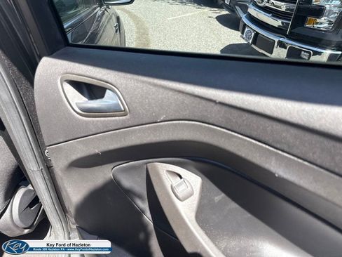 Used 2019 Ford Escape SE FWD image 33