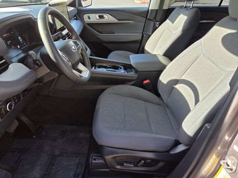 Certified 2025 Ford Explorer Active image 10