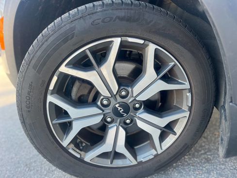 Used 2022 Kia Seltos EX image 26