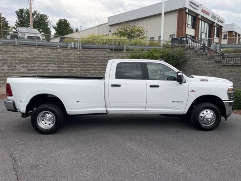 New 2025 RAM 3500 Big Horn image 7