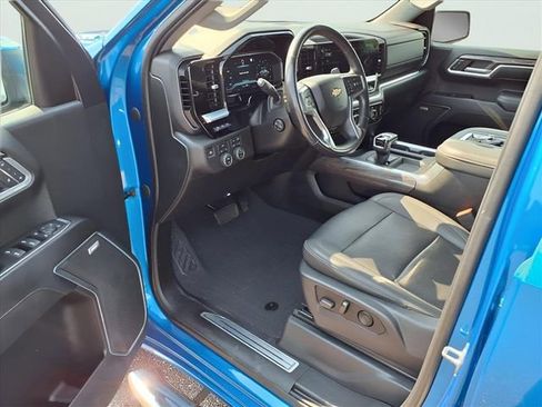 Used 2022 Chevrolet Silverado 1500 LTZ w/ Technology Package image 9