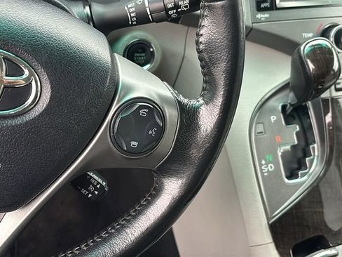 Used 2013 Toyota Venza XLE image 18