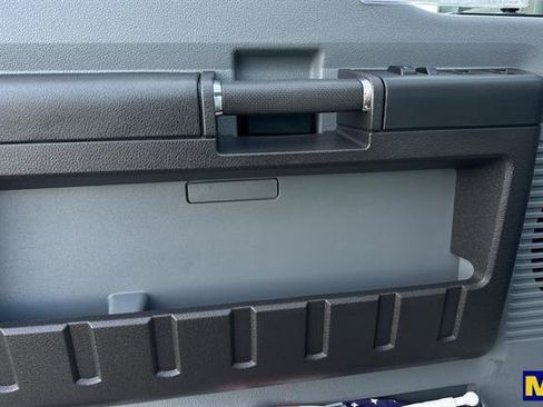 Used 2015 Ford F550 XL image 11