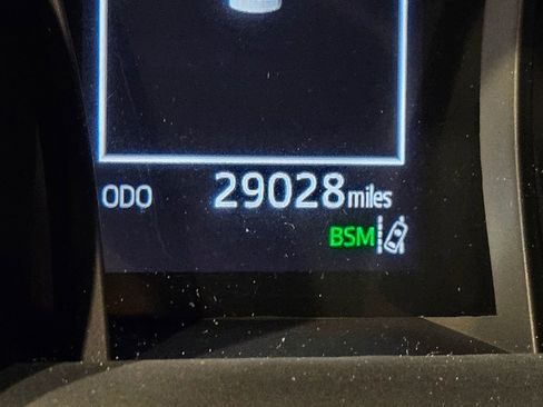 Used 2024 Toyota Camry SE w/ Convenience Package image 29