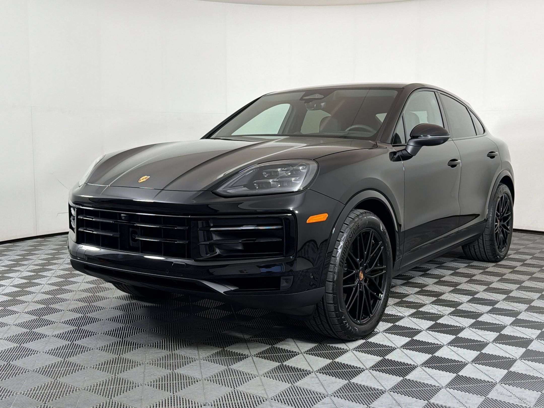 Used 2026 Porsche Cayenne Coupe AWD/4WD image 1