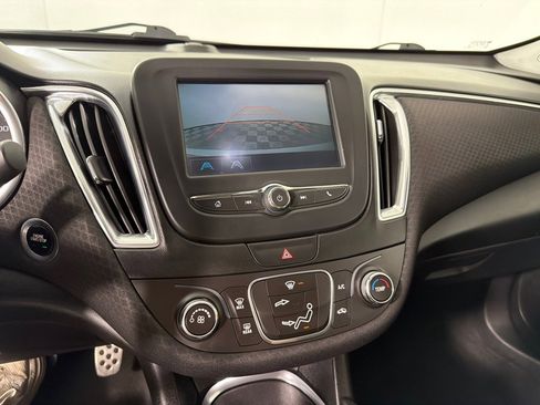 Used 2016 Chevrolet Malibu LT image 17