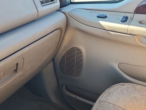 Used 2004 Ford F350 4x4 Crew Cab Super Duty image 30