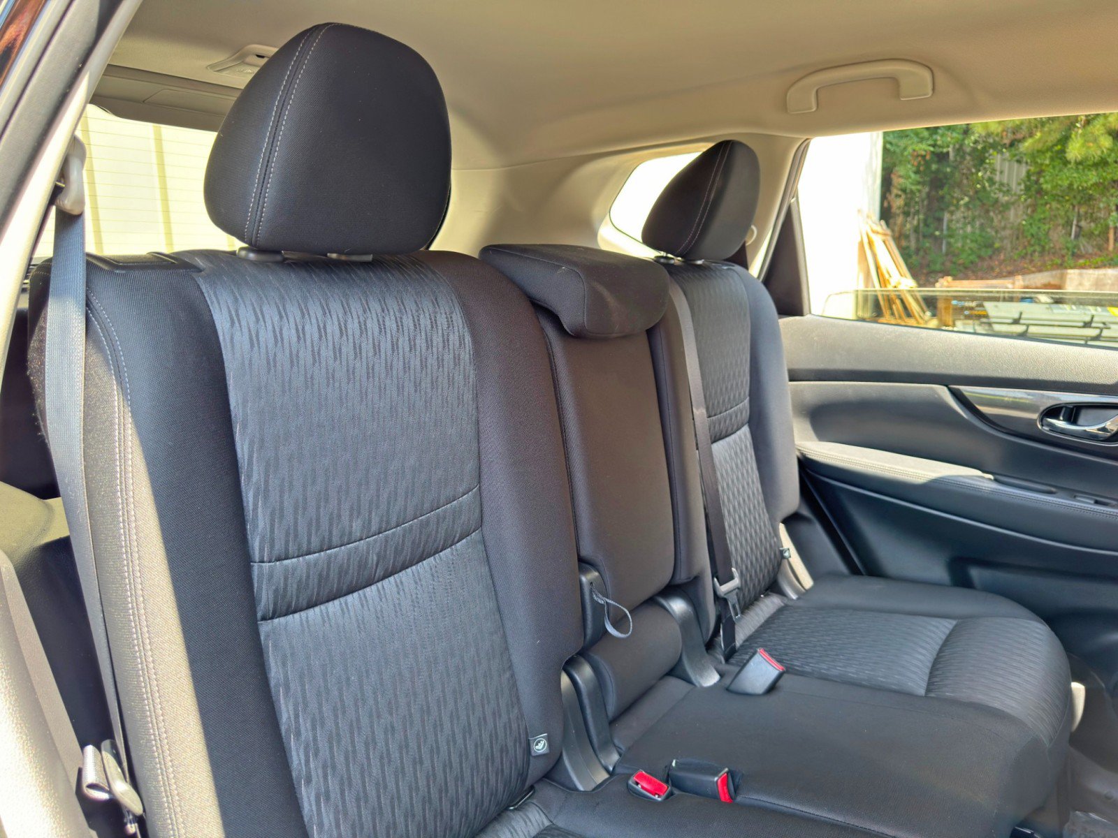 Used 2019 Nissan Rogue SV FWD image 31