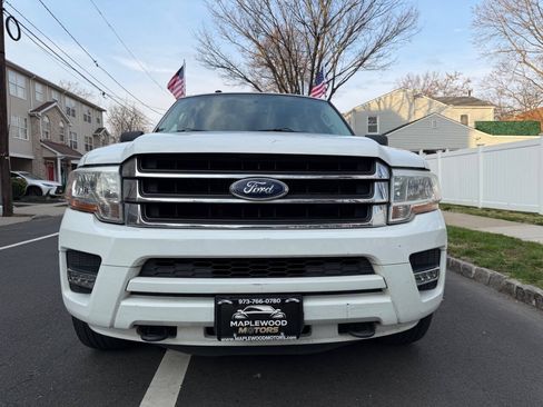 Used 2016 Ford Expedition EL XLT w/ Equipment Group 202A AWD/4WD image 3