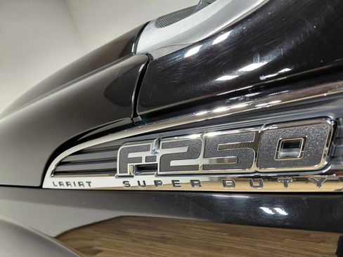Used 2016 Ford F250 Lariat w/ Lariat Ultimate Package image 27
