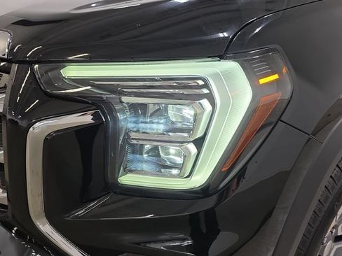 Used 2025 GMC Terrain Elevation AWD/4WD image 28