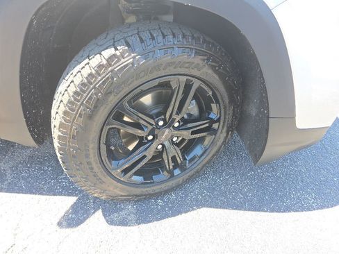 Used 2022 GMC Terrain AT4 AWD/4WD image 8